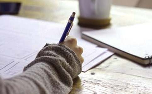 天才在左,疯子在右的读后感