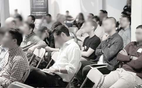 �а��������㹫���ν̰�����ɫ�ķ��ӡ�