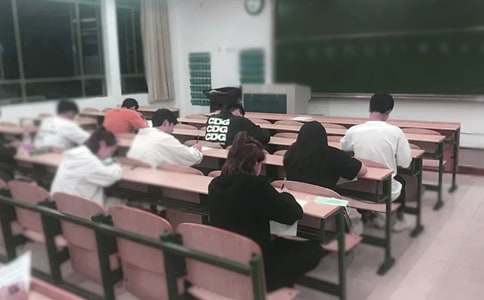 �������п��Եķ�˼����300�ּ���5ƪ