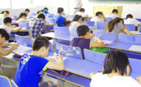 ��ѡ���꼶���п�������300�ֻ����ƪ