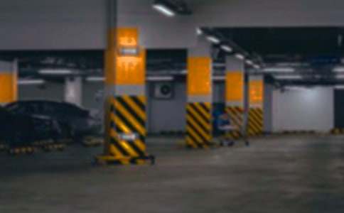 ͣ�������б���