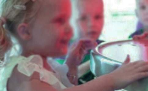 难忘的童年高一作文