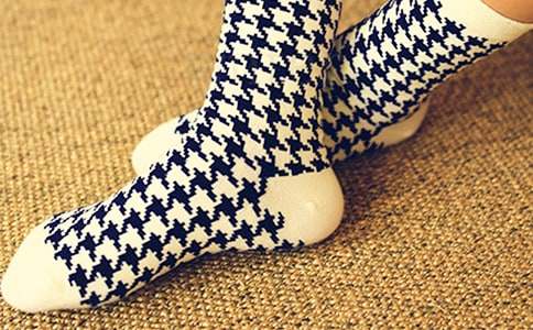 学习穿袜子教案