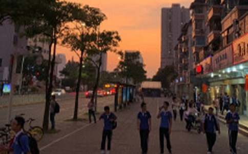 中学生简短自我评价